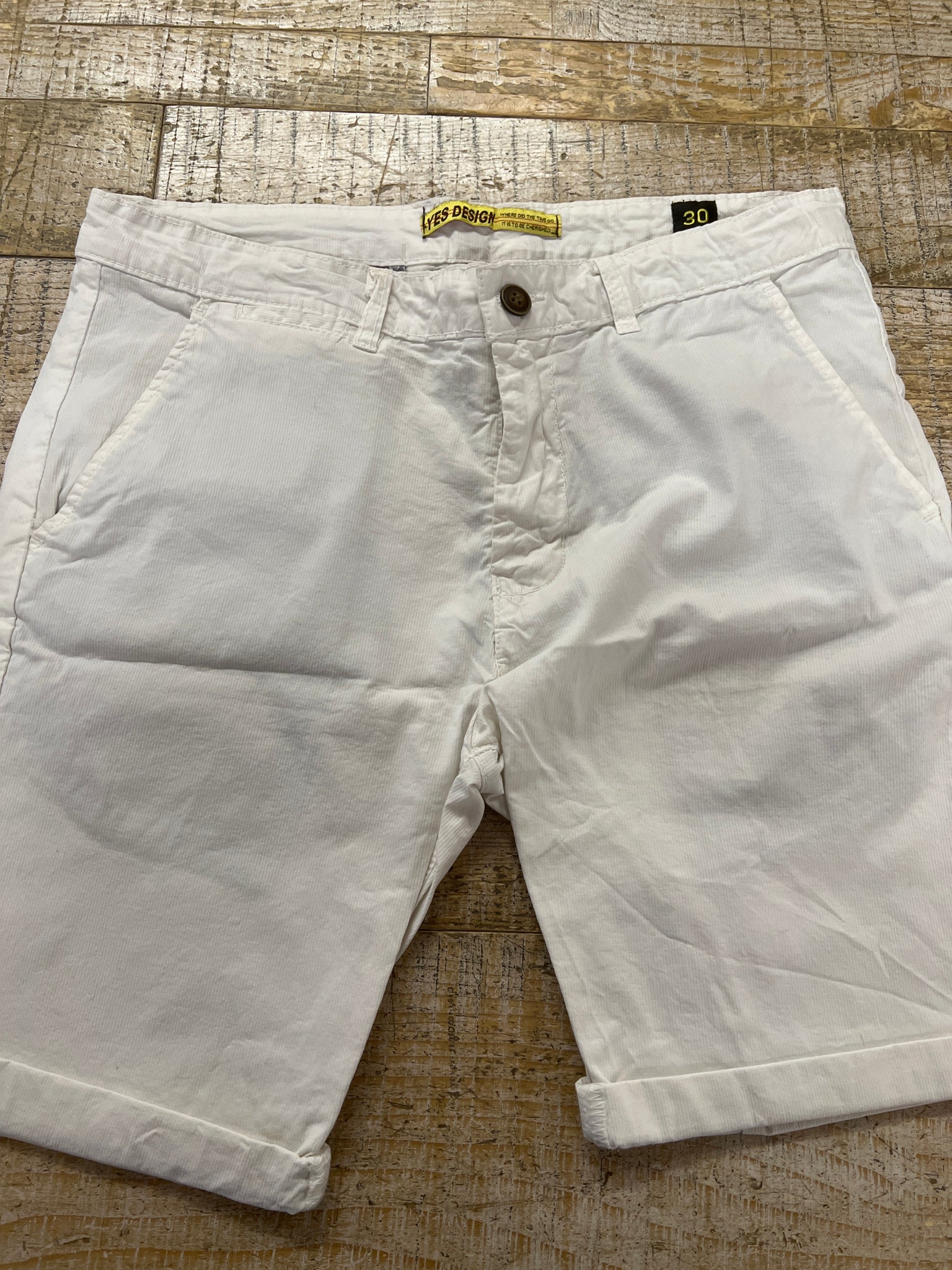 Pantaloncino yes design